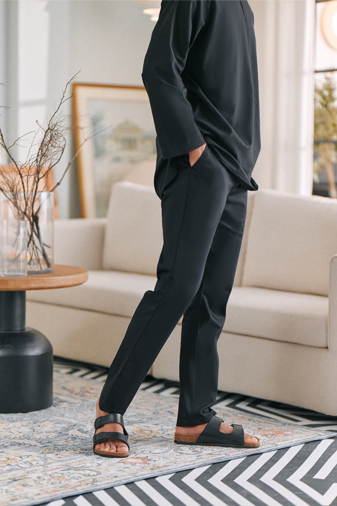 The Perfect Men Slim Fit Pants - Black