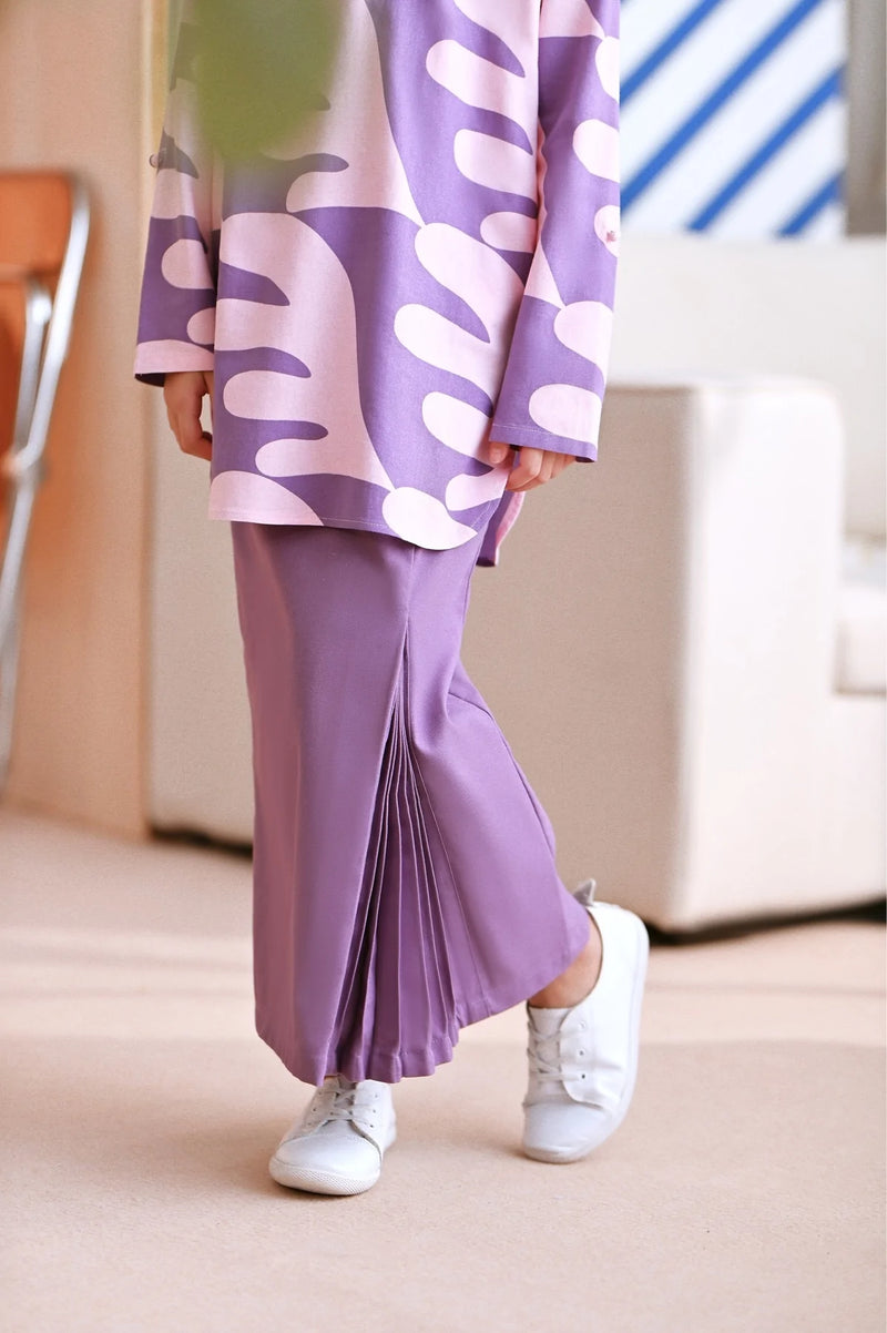 The Maraton Pleats Skirt - Purple