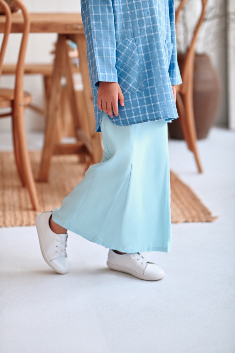 kain moden biru cair budak perempuan