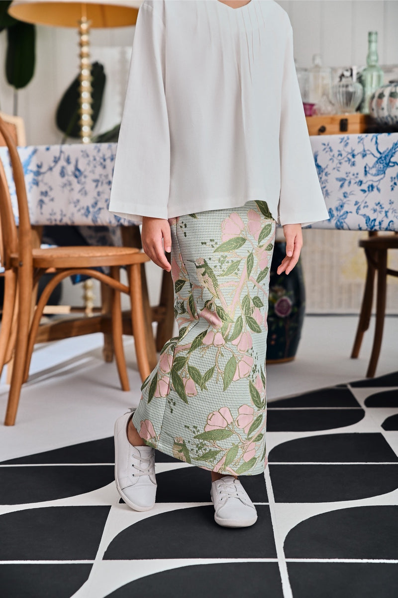 kain jacquard bercorak hijau