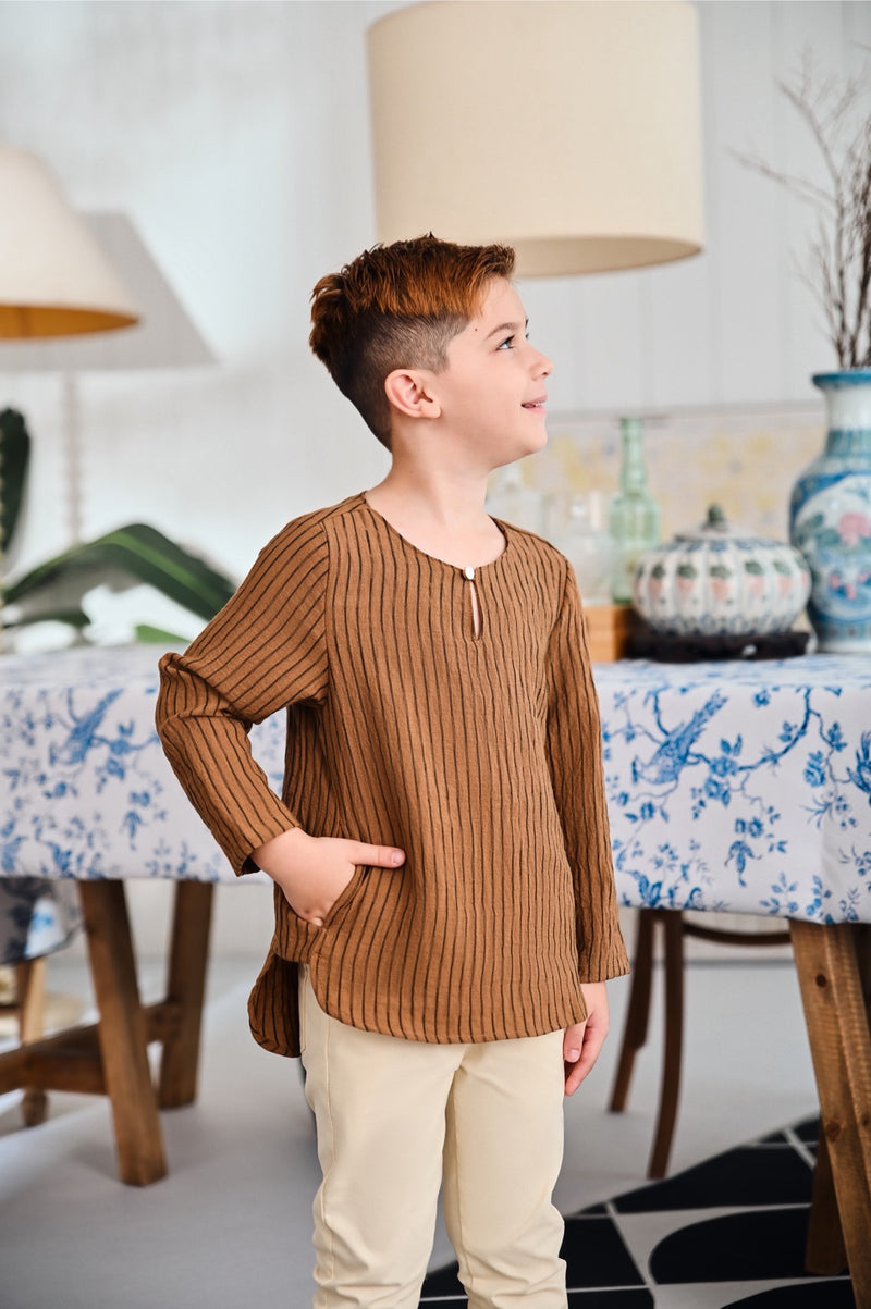The Evergreen Pesak Kurta - Earth Stripe