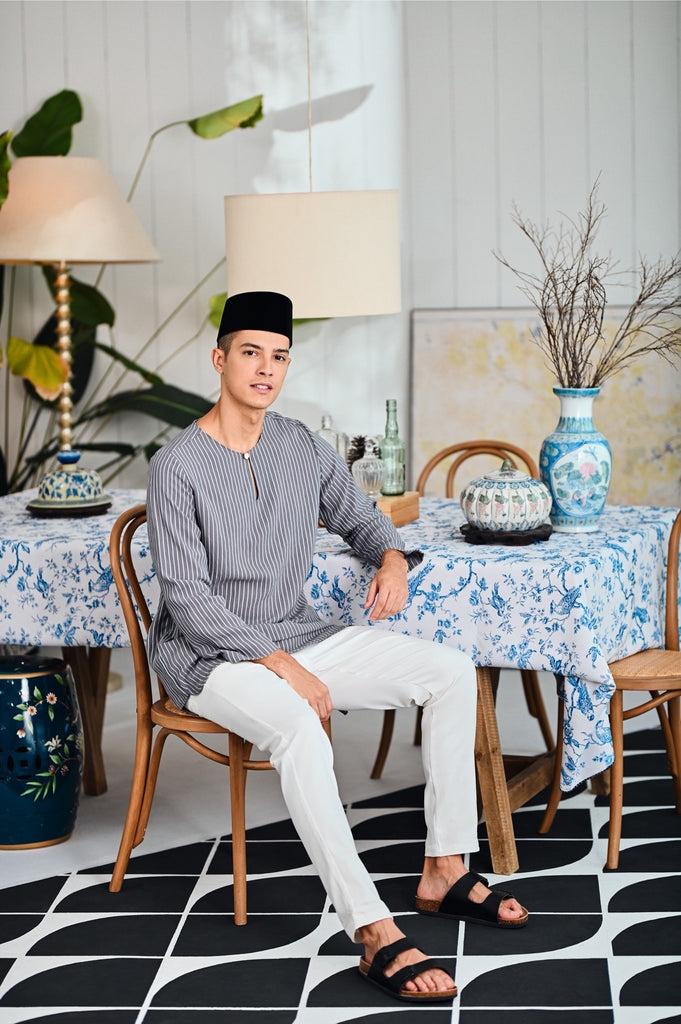 The Evergreen Men Pesak Kurta - Clay Stripe