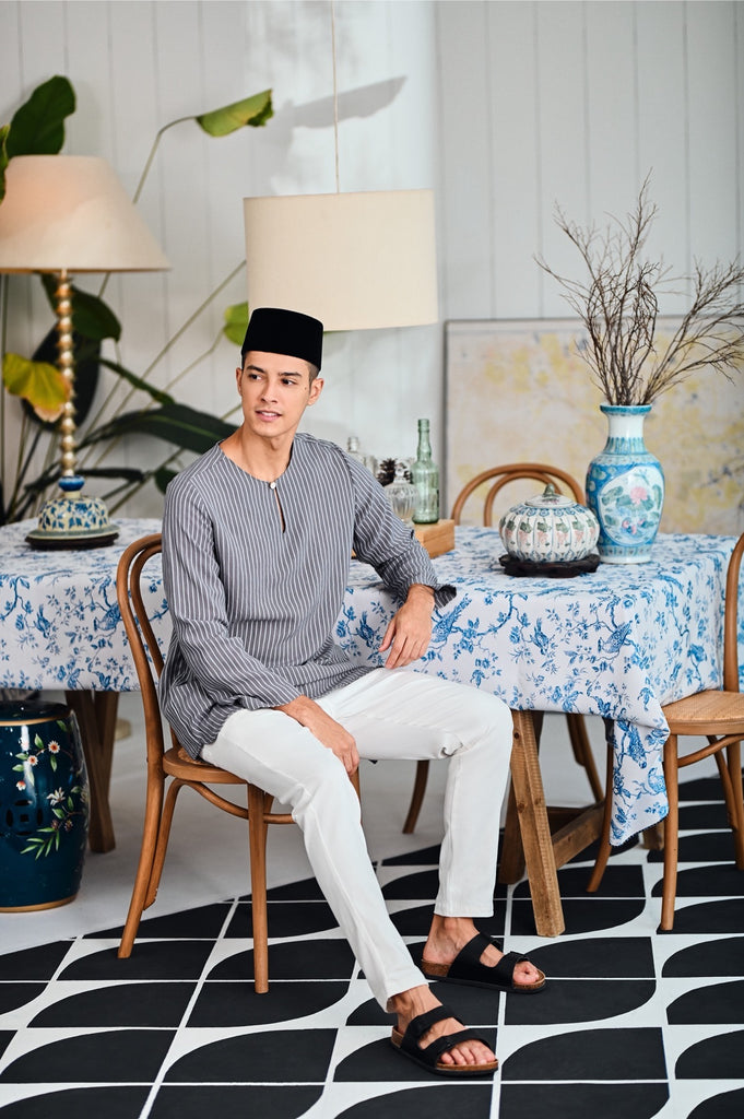 The Evergreen Men Pesak Kurta - Clay Stripe