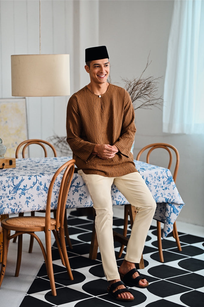 The Evergreen Men Pesak Kurta - Earth Stripe