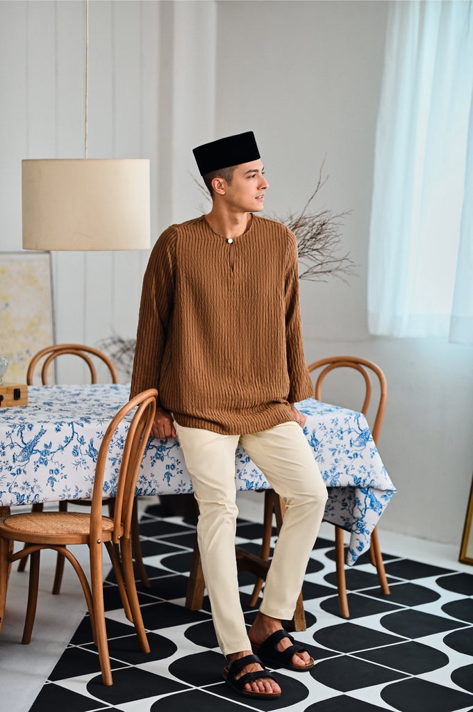 The Evergreen Men Pesak Kurta - Earth Stripe