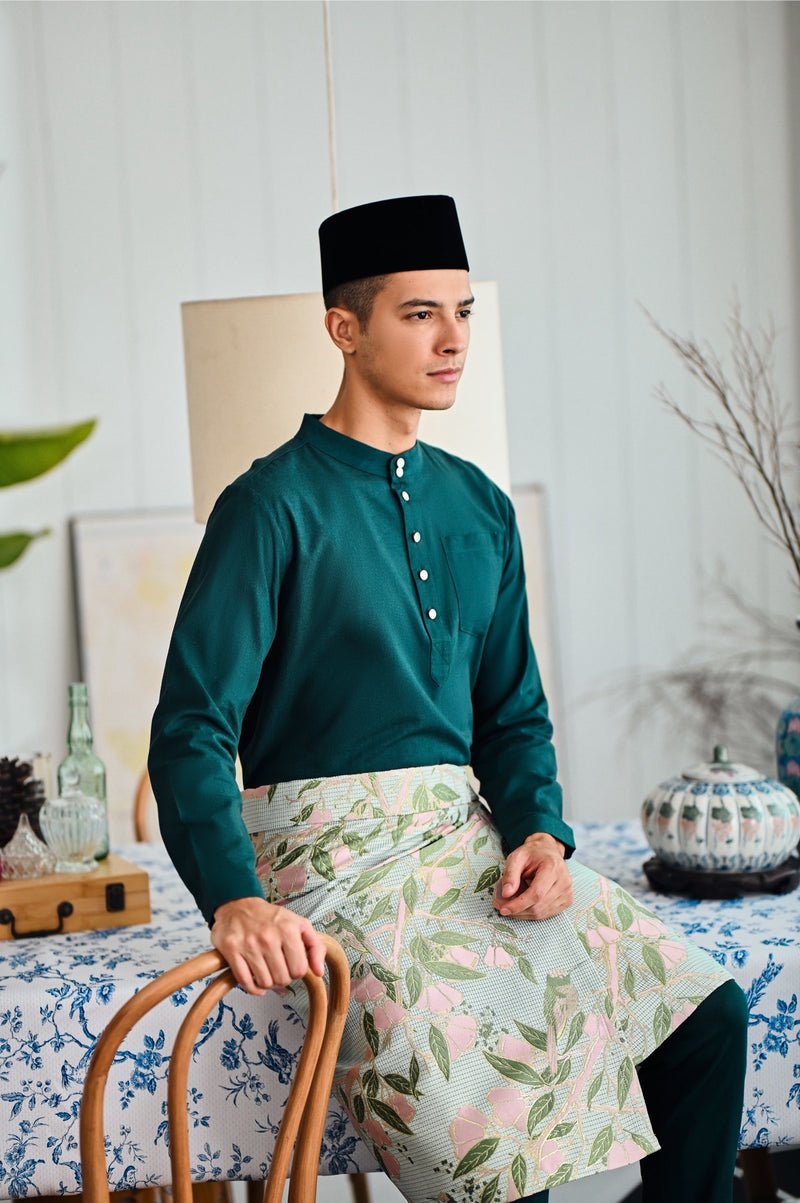 The Evergreen Men Baju Melayu Top - Emerald Green