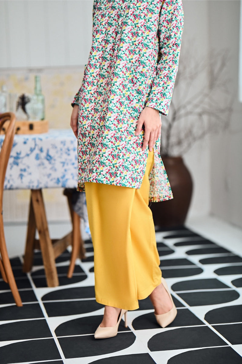 kain lipat depan kuning dewasa perempuan