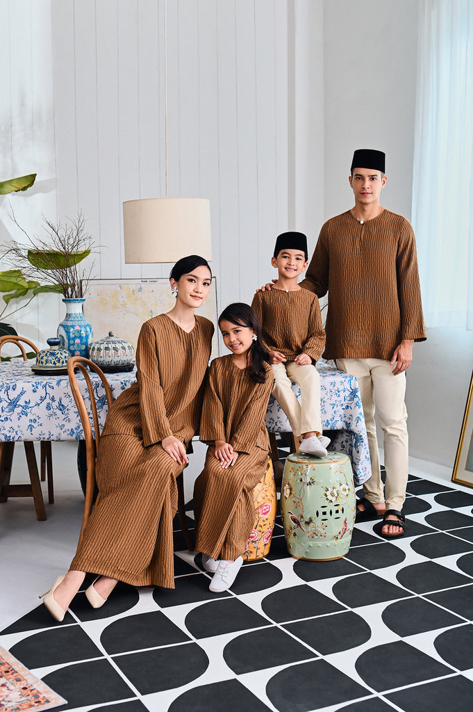 The Evergreen Men Pesak Kurta - Earth Stripe