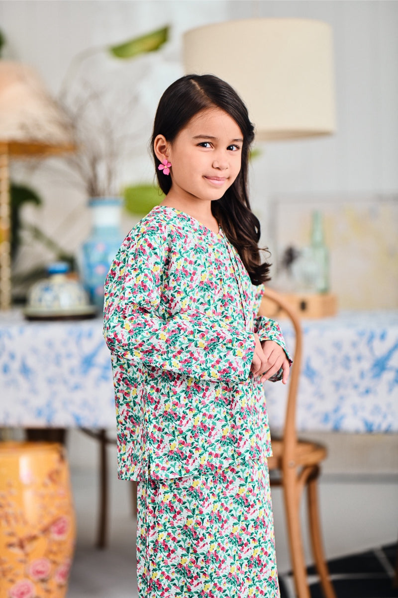 baju blouse cotton bercorak bunga budak