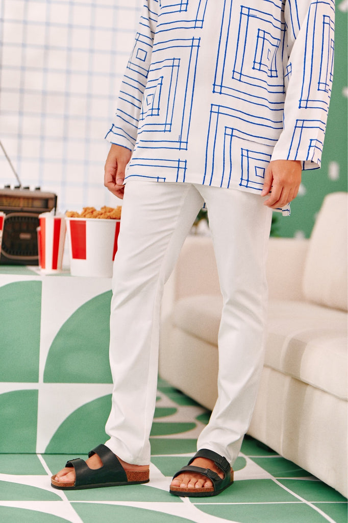 The Perfect Men Slim Fit Pants - White