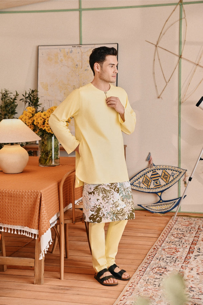 The Perfect Men Slim Fit Pants - Light Yellow