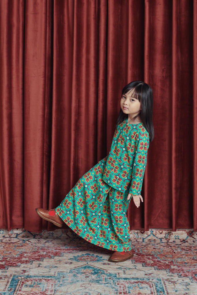 Kurti Spring Garden Print set wear for Girls