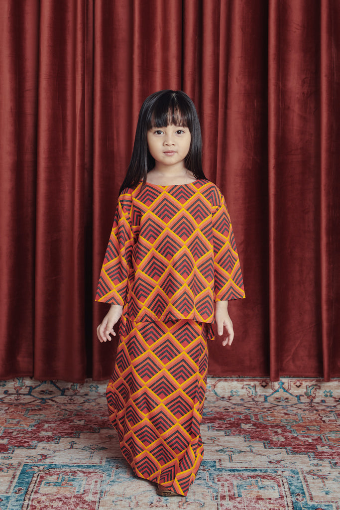 The Spring Folded Back Blouse - Sunrise Print