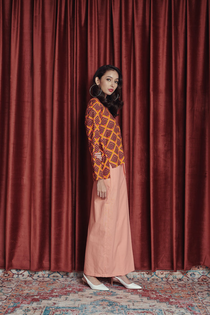 Baju Corak bersama Belted Skirt