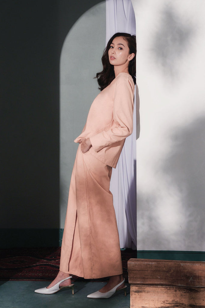 idea outfit in peach