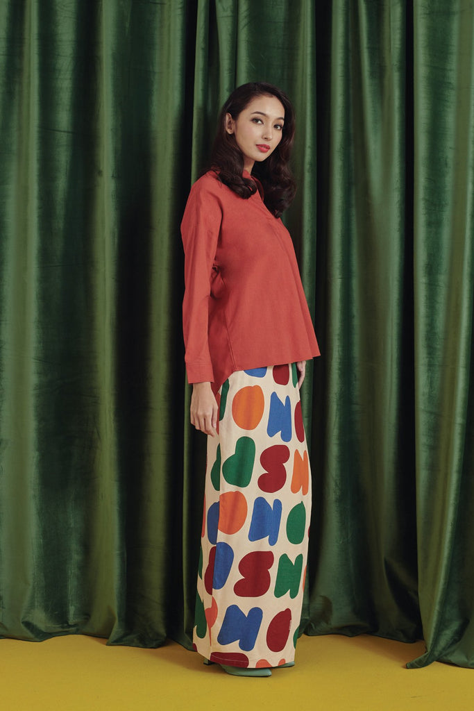 Women Box Pleat Blouse with Folded Skirt