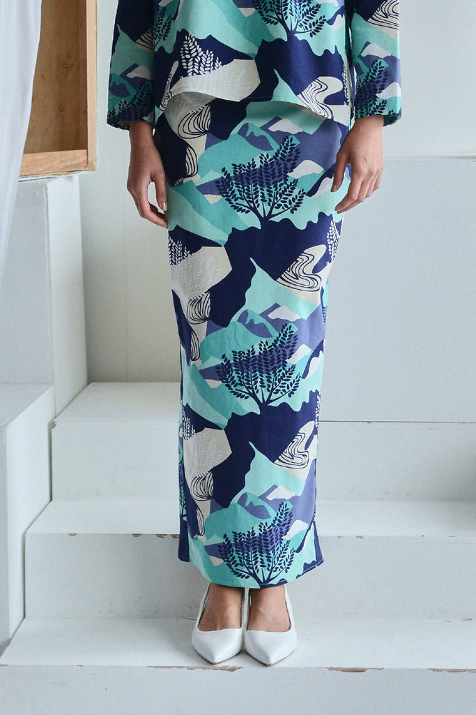 The Sungai Women Pleated Back Skirt - Kundasang