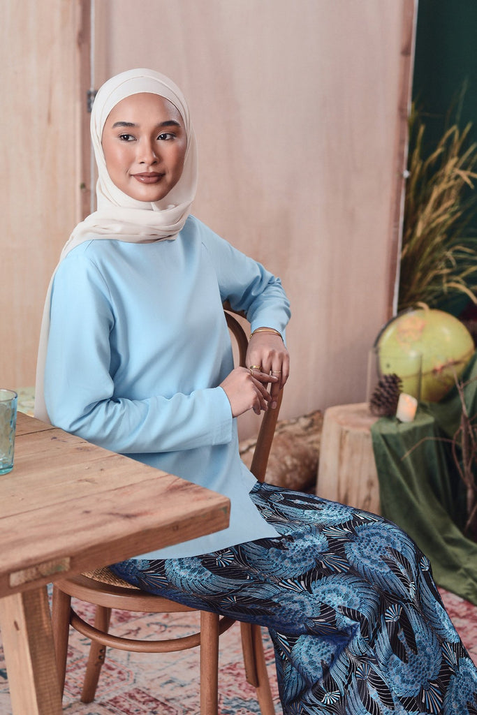kain belah belakang jenis jacquard
