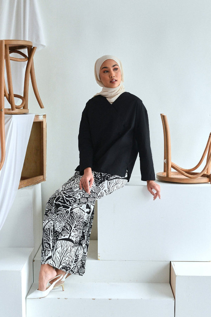 The Sungai Women Pleated Back Skirt - Timah