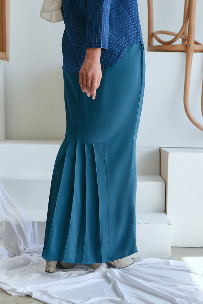 kain jenis kipas belakang - biru