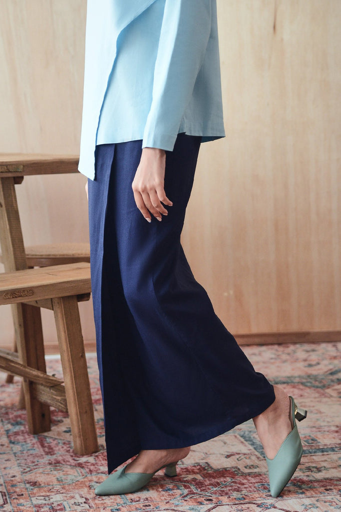 kain cotton biru gelap