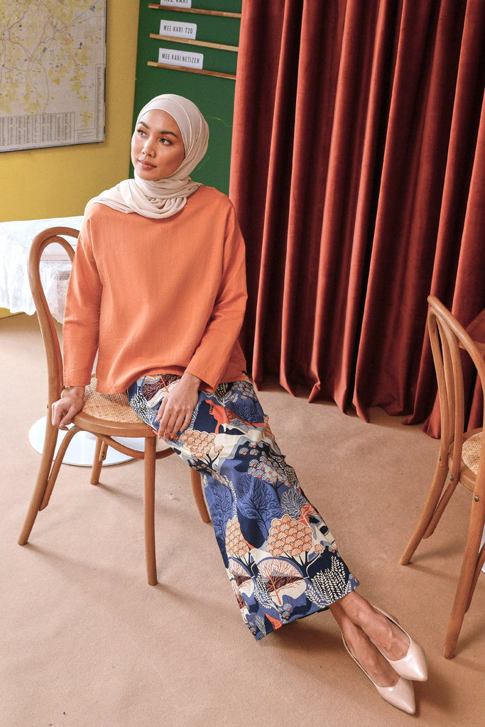 The Sungai Women Tropika Blouse - Brown