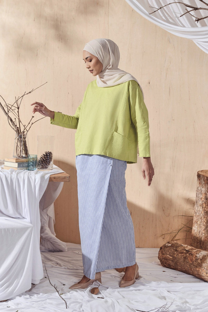 Oxford Stripe Button Floded Skirt