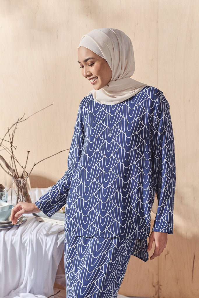 Women Pesak Blouse