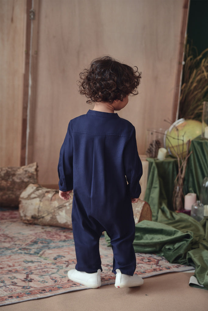 baju jumpsuit biru gelap