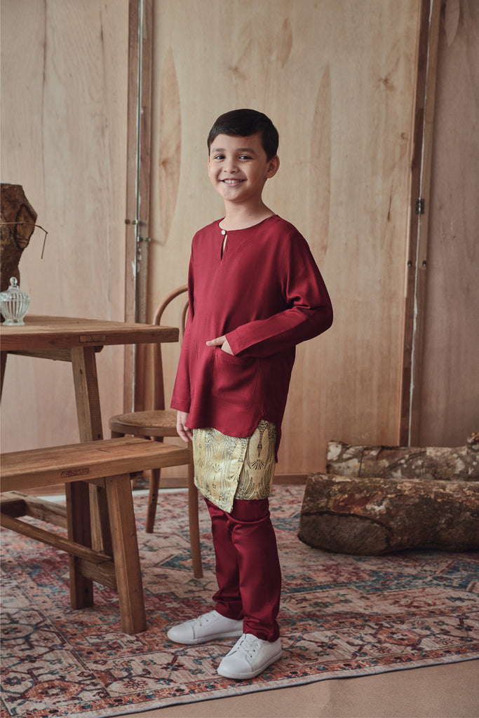 set sepasang kurta merah