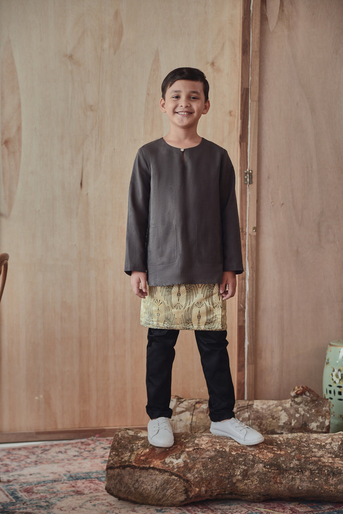 kurta teluk belanga kelabu