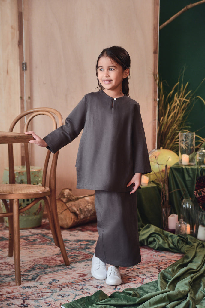 baju raya tema kelabu