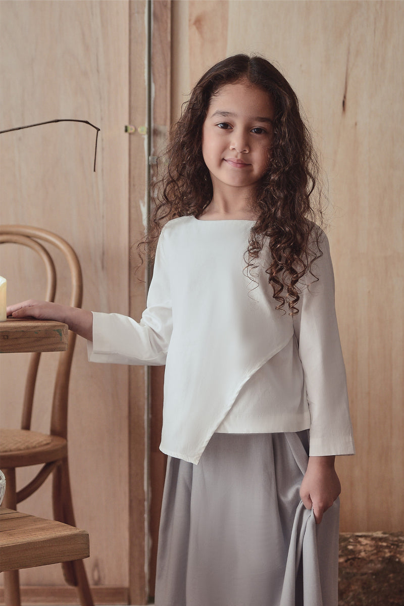 baju budak perempuan putih