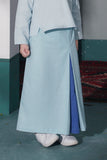 kain budak kipas depan biru muda