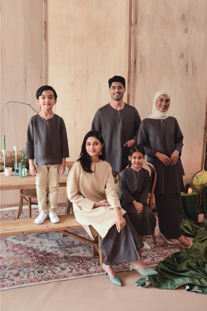 baju raya lengkap untuk keluarga grey