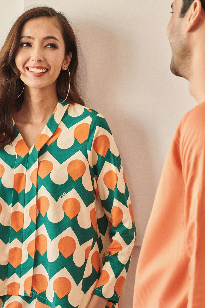 Rasa Sayang Women Kebaya Blouse - Aprikot