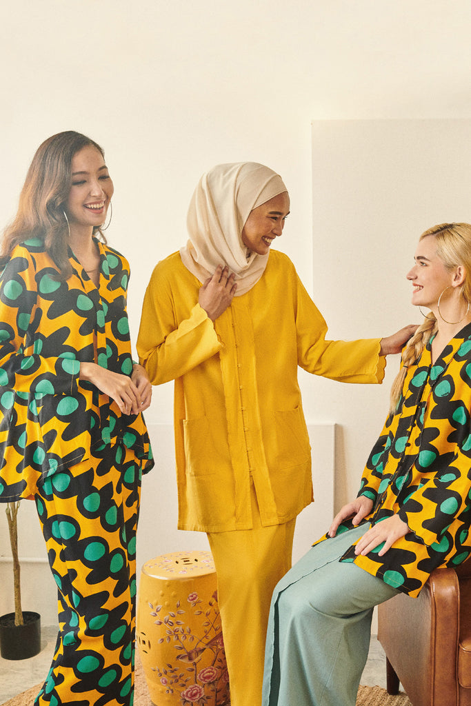 Rasa Sayang Women Scallop Kebarung - Mustard