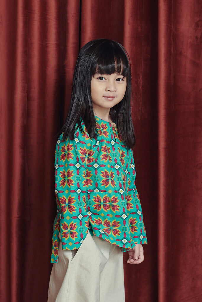 Spring Garden Print Blouse