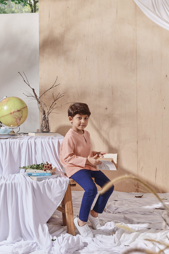 Blaus warna peach untuk budak Lelaki