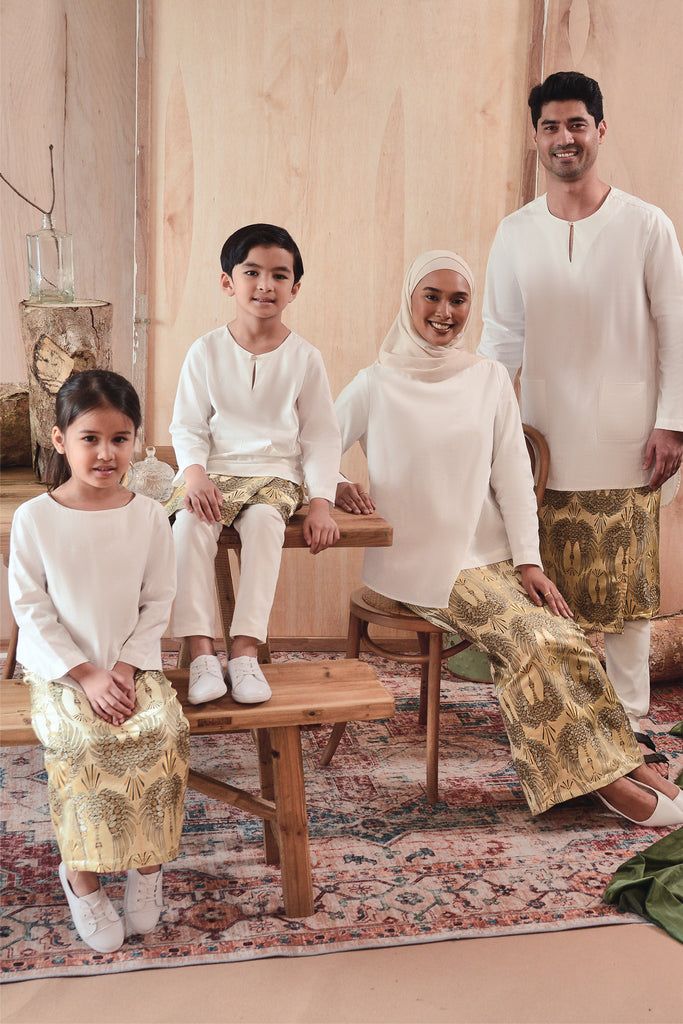 The Legend Pesak Kurta - White