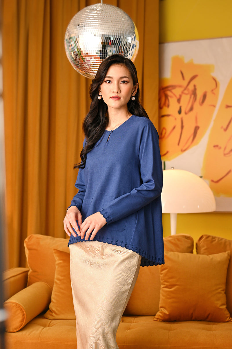 The Rasa Cinta Women Wavy Blouse - Steel Blue