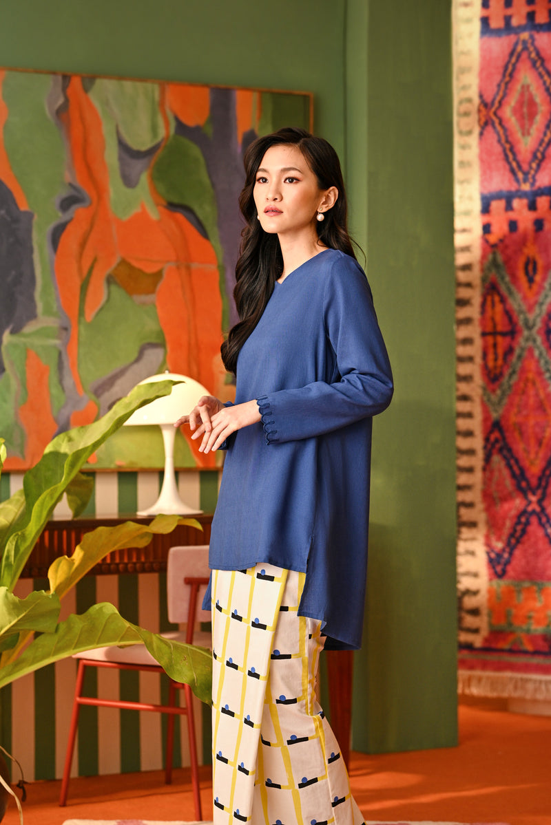 The Rasa Cinta Women Wavy Kurung Top - Steel Blue