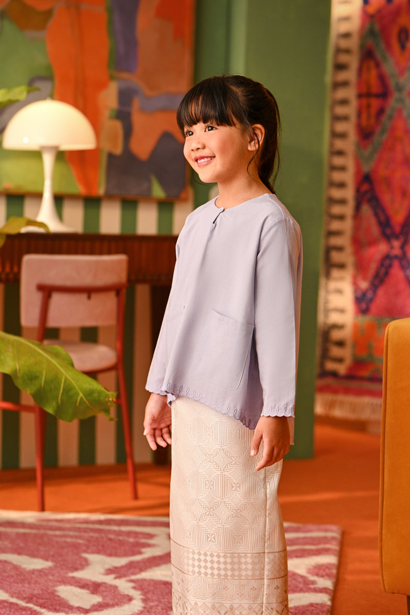 The Rasa Cinta Wavy Blouse - Lilac