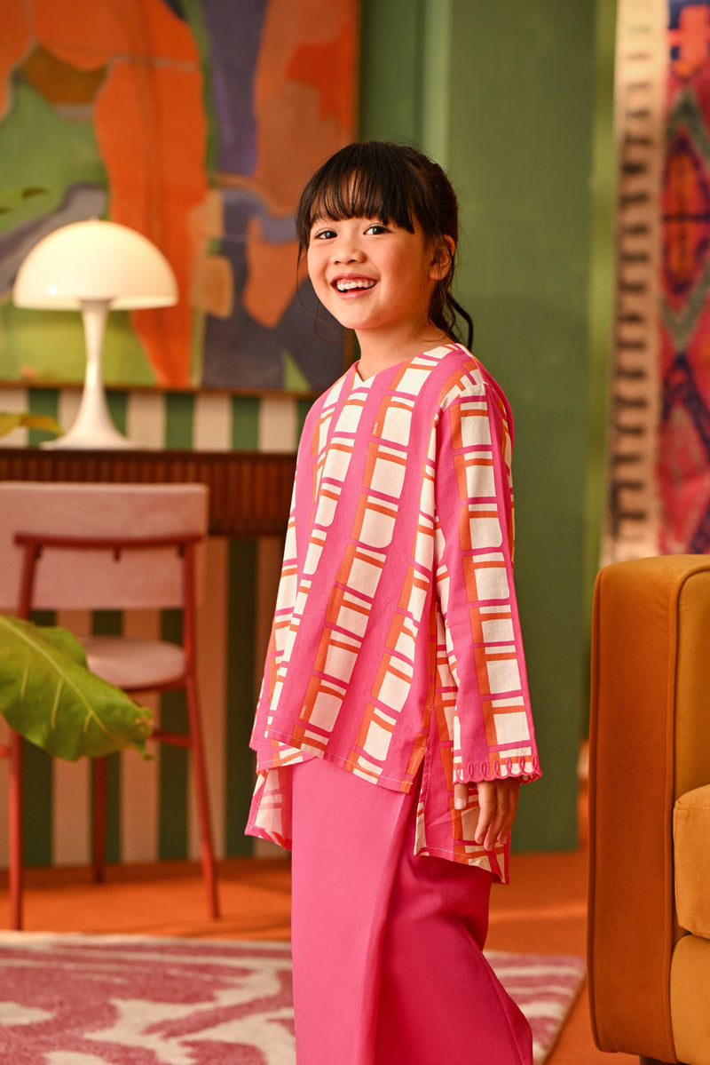 The Rasa Cinta Wavy Kurung Top - Crush