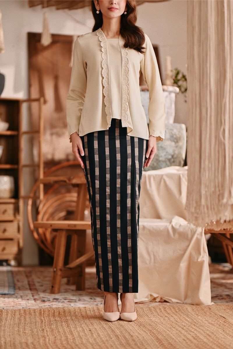 The Bay Women Folded Skirt - Black Stripe