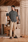 The Bay Men Batik Shirt - Black Safari