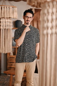 The Bay Men Batik Shirt - Black Safari