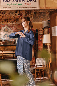 The Akar Kita Women Kebaya Top - England Blue