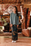 The Akar Kita Kedah Blouse Top - Pine Green