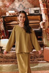 The Akar Kita Kedah Blouse Top - Butter Olive